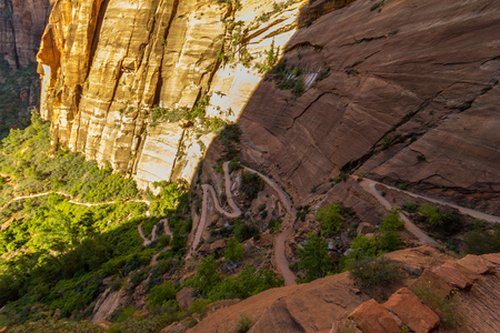 Serpentines trail in Zion, Angels landing trail, Utahの写真素材