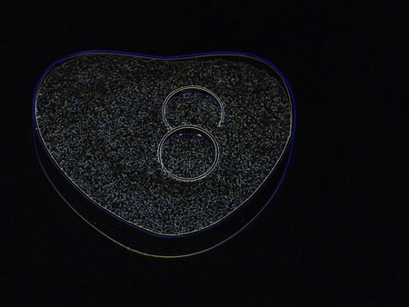 wedding rings in small stonesの写真素材