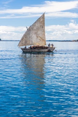 Traditional malagasy dhow transporting goods near Nosy Be, Madagascar on apr 4, 2008のeditorial素材