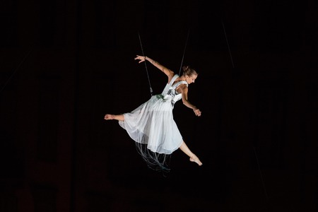 Bergamo Italy 14 September2018: performance of acrobatic dance suspended in the air performance of MolecoleShowのeditorial素材