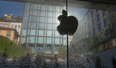 Milan Italy September 26th 2018:new apple shop in Milanのeditorial素材