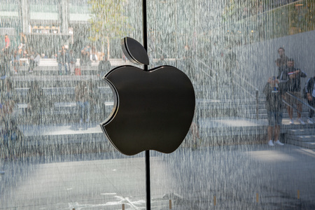 Milan Italy September 26th 2018:new apple shop in Milanのeditorial素材