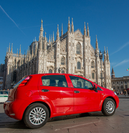 Milan Italy September 26th 2018:car parked in Piazza Duomo Milanのeditorial素材