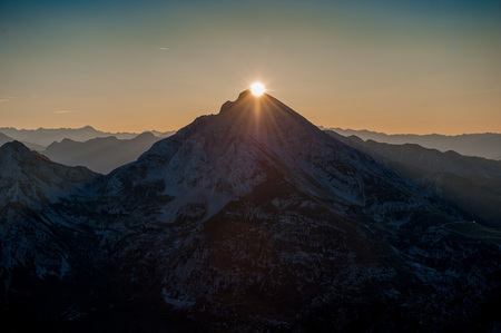 Sunrise mountains in the morning with sunriseの写真素材