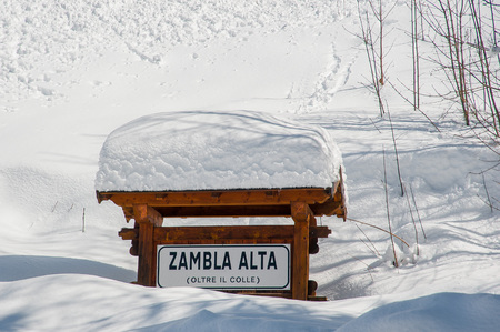 road sign covered by heavy snowfallのeditorial素材