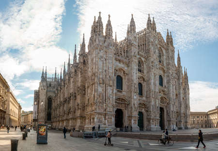 milan italy march 13 2021: milan cathedral with vittorio emanuele gallery during the closure due to pandemicのeditorial素材