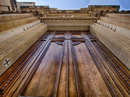 Entrance door of cathedralの写真素材