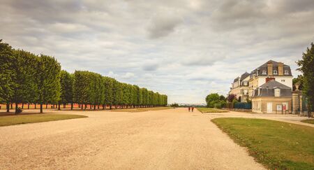 SAINT GERMAIN EN LAY, FRANCE - July 12, 2017 : Atmosphere in the gardens of the castle of Saint Germain en Lay, Franceのeditorial素材