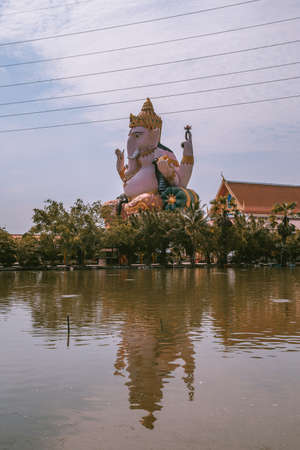 Wat Phrong Akat in Chachoengsao in Thailandの写真素材