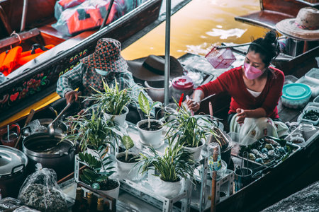 Damnoen Floating Market during covid in Ratchaburi province, Thailandのeditorial素材