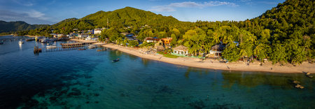 Aerial view of Mae Haad Beach and pier in koh Tao, Thailandの写真素材