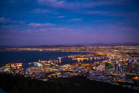 View of Cape Town from Signall hill viewpoint, in Western Cape, South Africaの写真素材