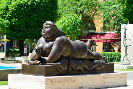 YEREVAN, ARMENIA - MAY, 2016: Modern art statue near the Yerevan Cascade, a giant stairway in Yerevan, Armenia. One of the most important sights in Yerevanのeditorial素材