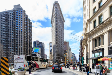 NEW YORK - April 5 : Flat Iron building facade on April 5, 2014 in Manhattan, New York City. The Flat Iron building, a groundbreaking architectural feat was completed in 1902.のeditorial素材