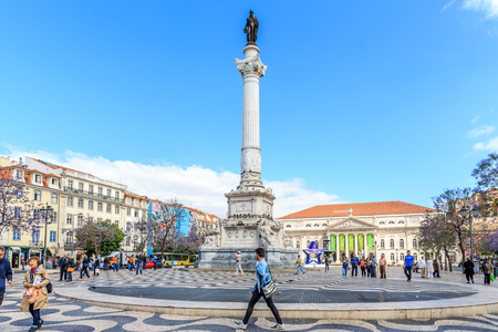 LISBON - MAY 26: Statue of Dom Pedro IV at Rossio Square on May 26, 2014 in downtown Lisbon, Portugal.のeditorial素材