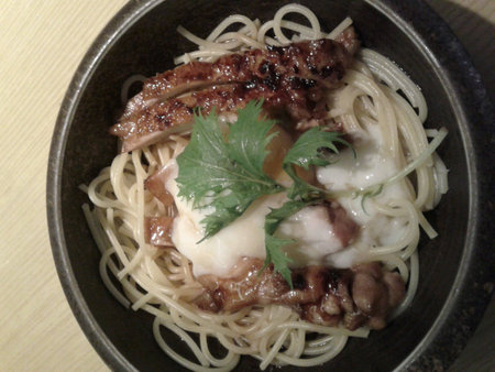 Teriyaki chicken pasta with pouch eggの素材