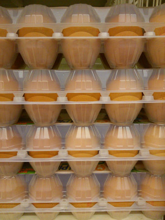 A stack of raw eggsの素材