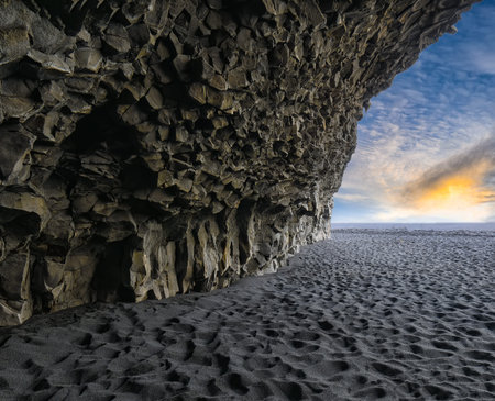 Amazing landscape with basalt rock formations on Black beach Reynisfjara near the village of Vik.Location: Reynisfjara Beach, Vik Village, Iceland (Sudurland), Europeの写真素材