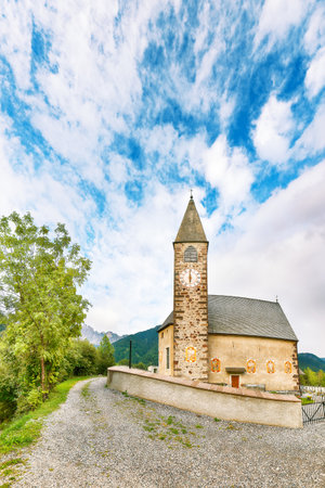 Fabulous scene of magnificent Santa Maddalena village in Dolomites. Location: Santa Maddalena village, Val di Funes, Trentino-Alto Adige, Dolomites, Italy, Europeの写真素材
