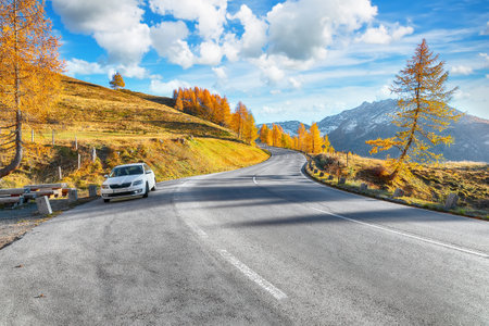 Gorgeous view of Grossglockner High Alpine Road at autumn.  Location:  Grossglockner high alpine road , between Salzburg and Carinthia state, Austriaの写真素材