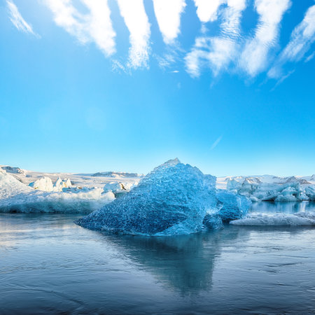 Impressive floating icebergs in Jokulsarlon glacier lagoon. Location: Jokulsarlon glacial lagoon, Vatnajokull National Park, south Iceland, Europeの写真素材