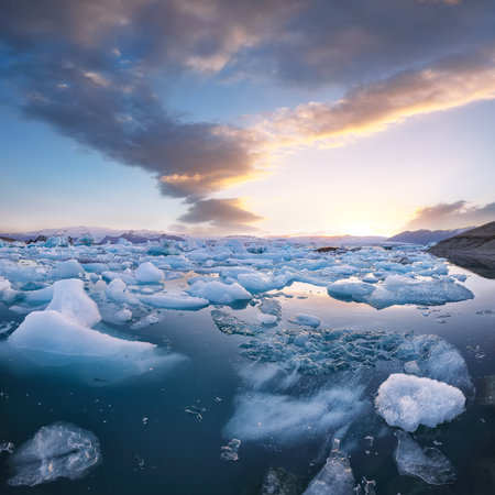 Excellent  landscape with floating icebergs in Jokulsarlon glacier lagoon at sunset. Location: Jokulsarlon glacial lagoon, Vatnajokull National Park, south Iceland, Europeの写真素材