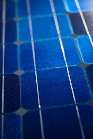 Pattern of solar cell wafers in photovoltaic solar panel