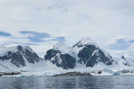 The mountains on the coast of the Antarctic Peninsula の写真素材