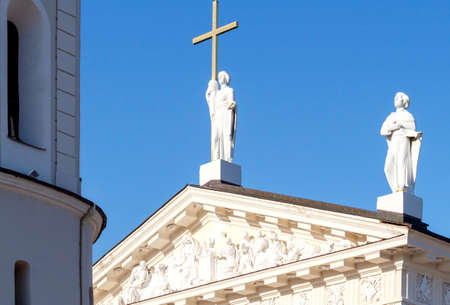Sculptures on the roof of the Cathedral of St. Stanislaus in Vilnius.の写真素材