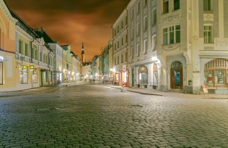 Tallinn, Estonia - October 18, 2015: Traditional narrow streets in the historical part of Tallinn.のeditorial素材