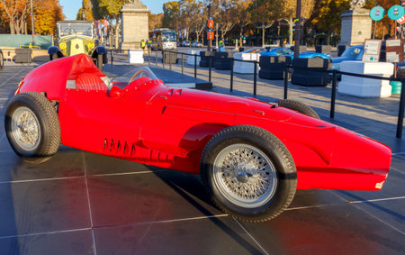 Paris. Exhibition of retro cars.のeditorial素材