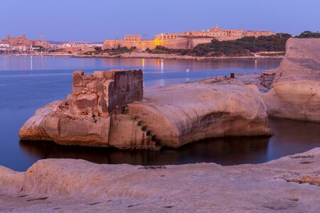 Malta. The coastline along Valletta and the harbor at sunrise.の写真素材