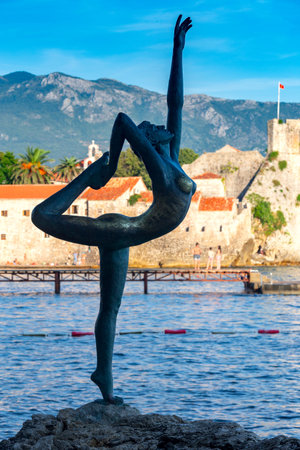 Budva. City embankment.のeditorial素材