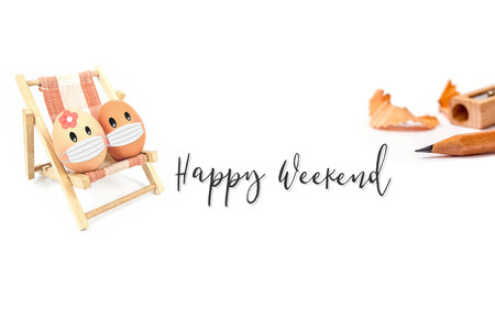 happy face egg on beach chair ,Idea Image  for summer,Easter holiday concept.の写真素材