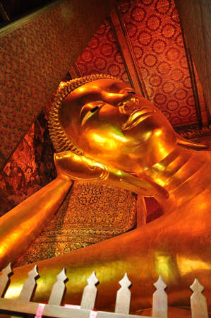 Reclining Buddha, Wat Pho, Bangkok, Thailandの写真素材