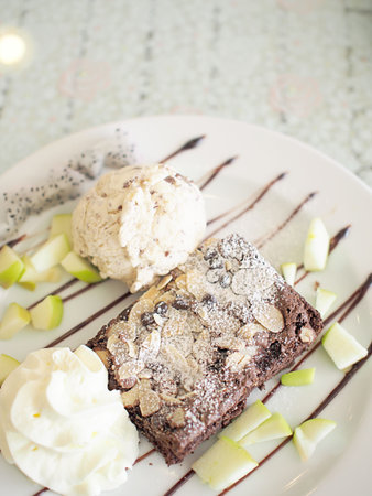 brownie with icecreamの写真素材