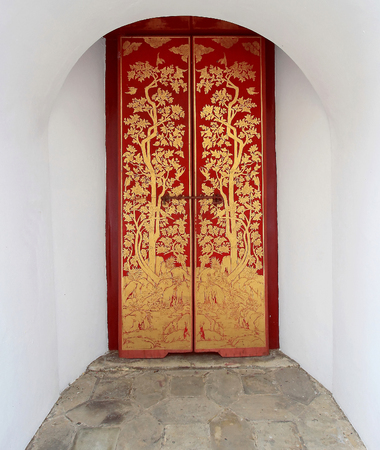 BANGKOK - JULY 27   Gold flower painted in traditional Thai style on JULY27, 2014 in Bangkok, Thailandのeditorial素材