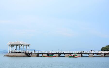 CHONBURI-THAILAND : 3 May 2015 White Bridge "Asdang Bridge" on (Koh srichang) Srichang islandのeditorial素材