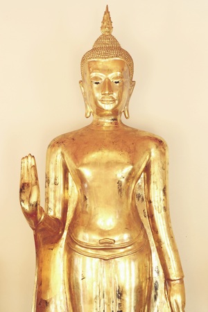 Bangkok- Thailand : March 4, 2016  Gold Buddha statues at Wat Phoのeditorial素材