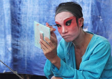 Bangkok, Thailand - October 5, 2016 : Actor prepares for Chinese opera. Chinese opera is an ancient drama in musical way in Bangkok, Thailand.のeditorial素材