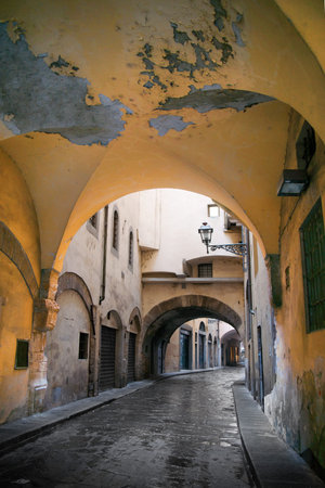 Narrow street with vault in Florence, Italyのeditorial素材