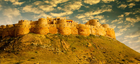 Jaisamer forth during sunrise in Rajasthan, Indiaのeditorial素材