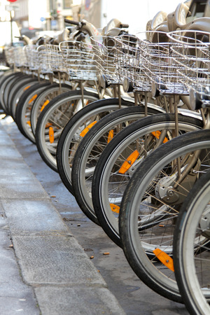 PARIS, FRANCE MARCH 5, 2015: Rob of bicycles. Velibのeditorial素材