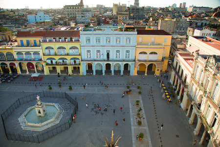 HAVANA-CUBA- DEC 7, 2018: Plaza Vieja in Havana in Cuba. The urban architectural complex of Plaza Vieja is represented by valuable colonial buildings from the XVII, XVIII and XIX and early XXのeditorial素材