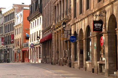 MONTREAL-CANADA, APRIL 15, 2020: Empty street usually busy in downtown Montreal in Canada during the quarantine cause by corona pandemicのeditorial素材