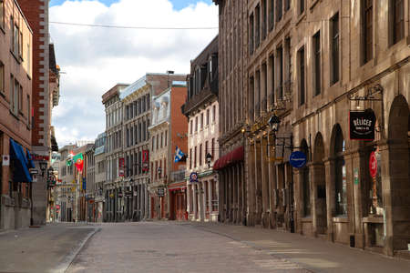 MONTREAL-CANADA, APRIL 15, 2020: Empty street usually busy in downtown Montreal in Canada during the quarantine cause by corona pandemicのeditorial素材