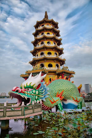 The Dragon Pagodas is a temple built in 1976 and located at Lotus Lake in Zuoying District, Kaohsiung, Taiwan.の写真素材