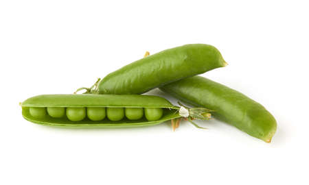 Fresh green peas isolated on white backgroundの写真素材