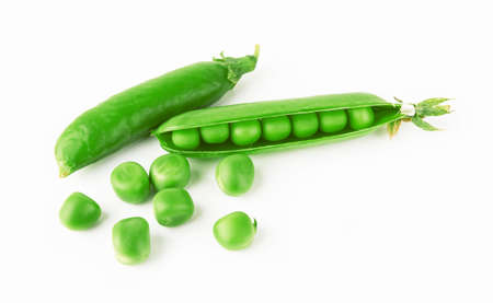 Fresh green peas isolated on white backgroundの写真素材