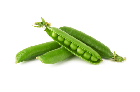 Fresh green peas isolated on white backgroundの写真素材